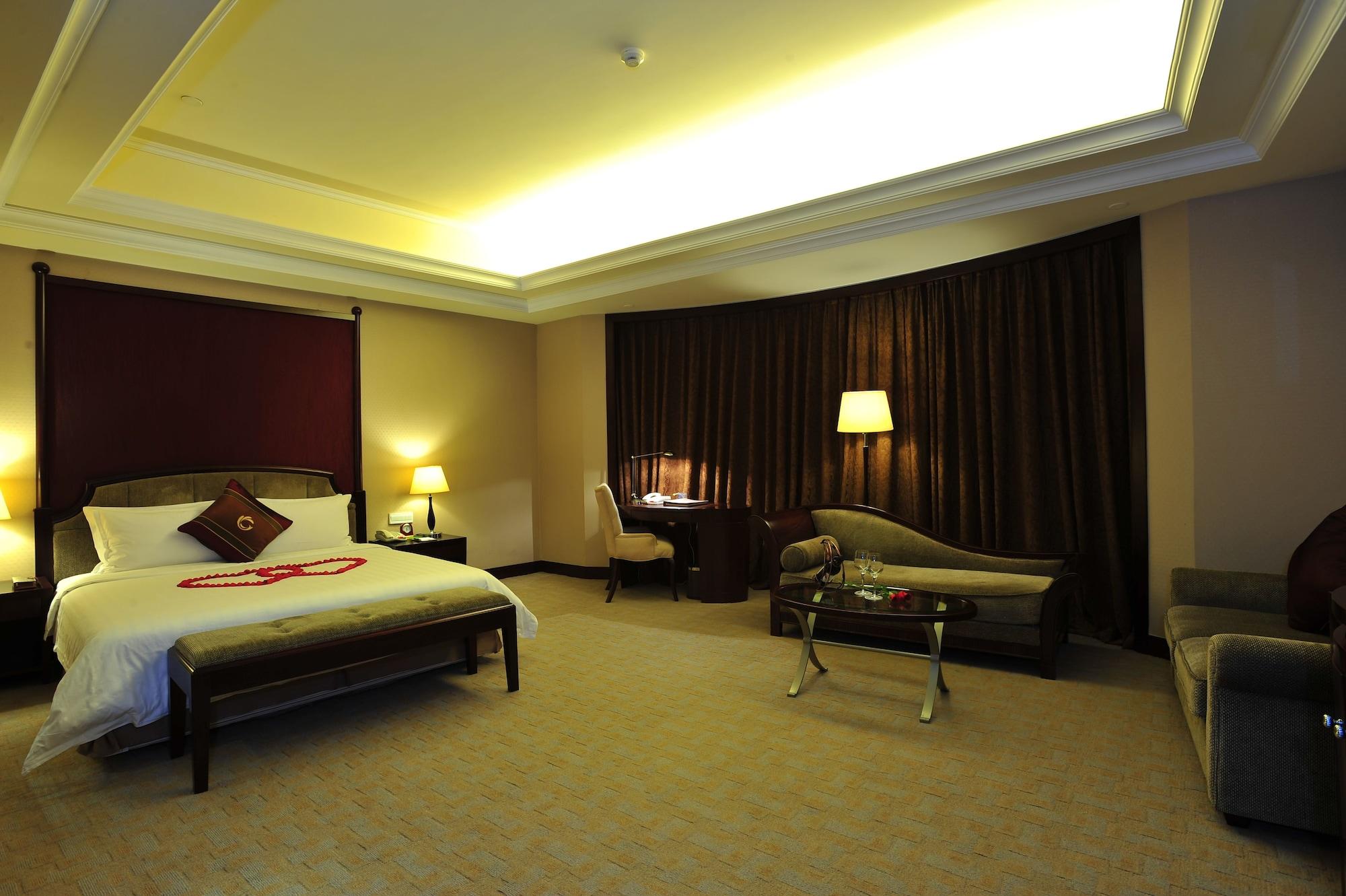 The Royal Marina Plaza Hotel Canton Extérieur photo