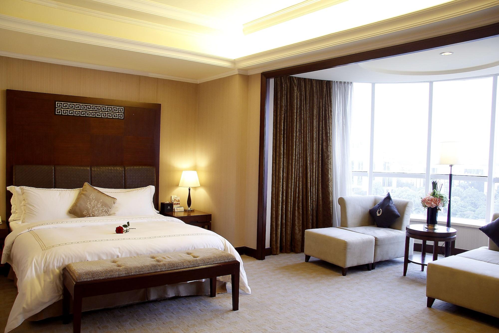 The Royal Marina Plaza Hotel Canton Extérieur photo