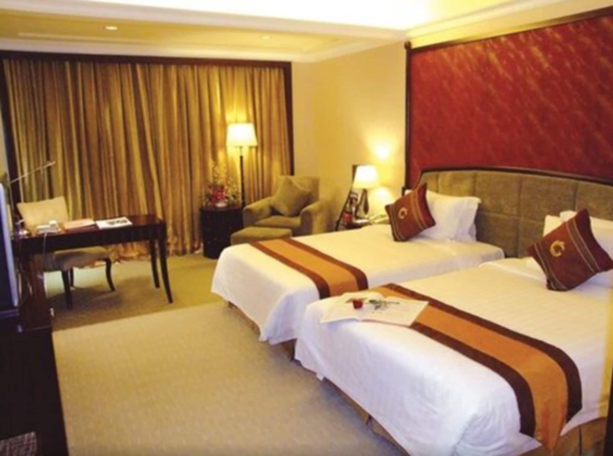 The Royal Marina Plaza Hotel Canton Extérieur photo