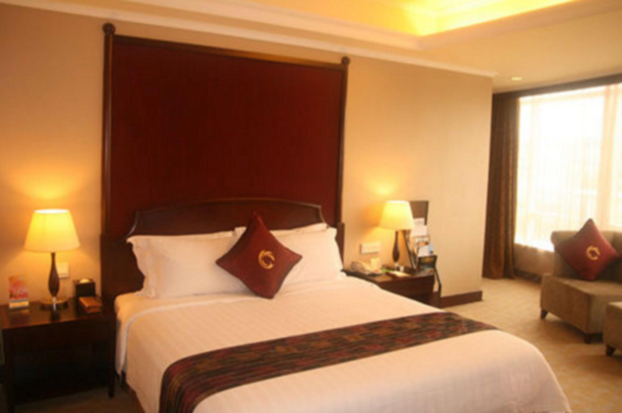 The Royal Marina Plaza Hotel Canton Extérieur photo