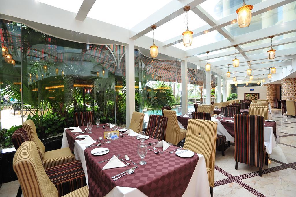 The Royal Marina Plaza Hotel Canton Extérieur photo