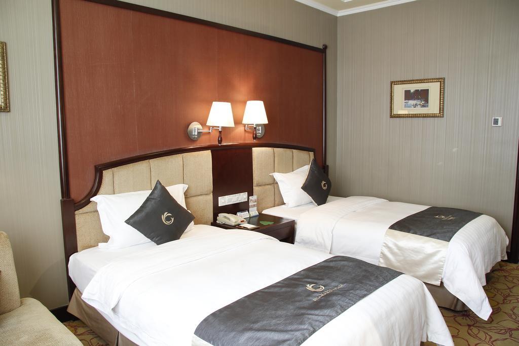 The Royal Marina Plaza Hotel Canton Extérieur photo