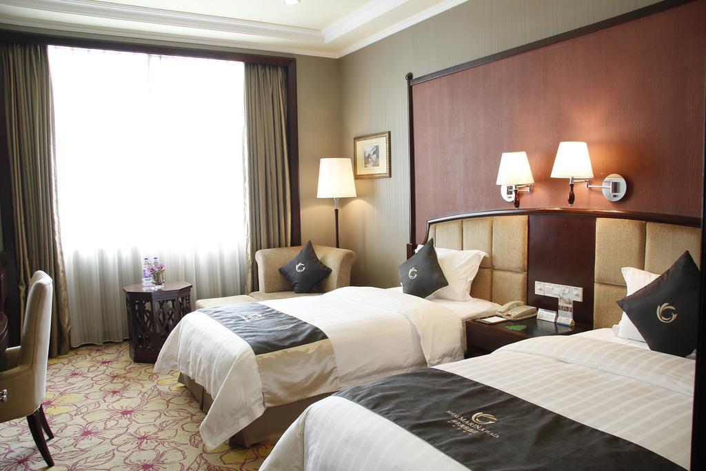 The Royal Marina Plaza Hotel Canton Extérieur photo