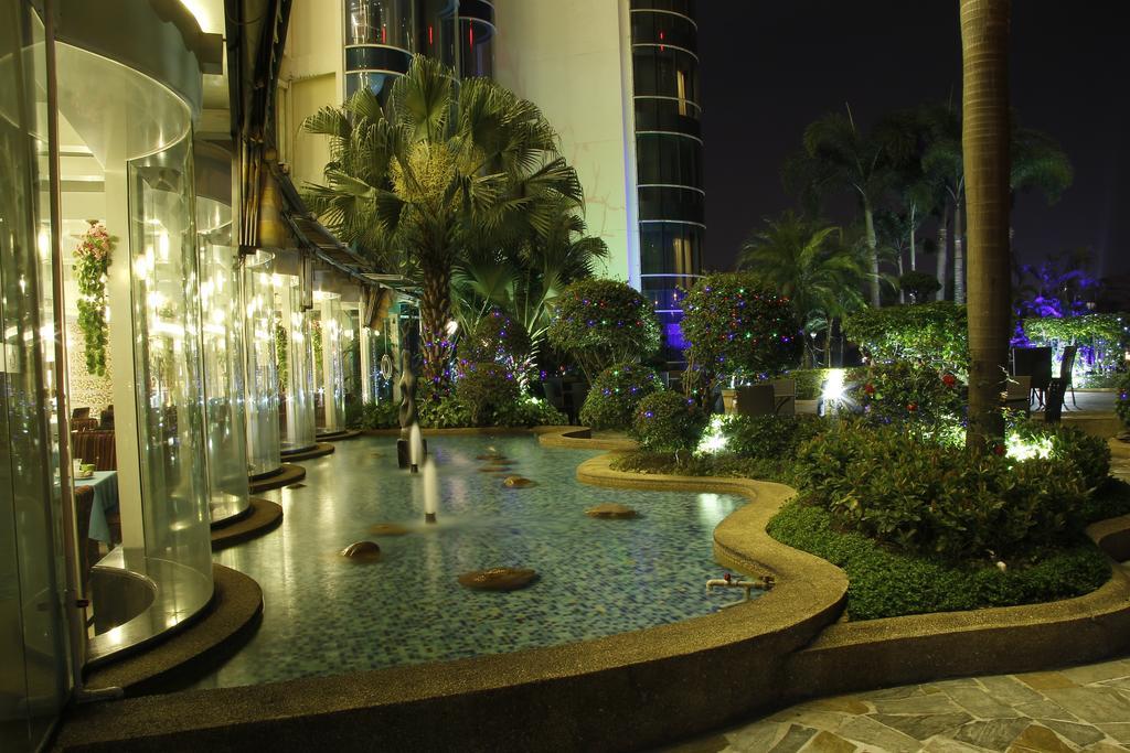 The Royal Marina Plaza Hotel Canton Extérieur photo