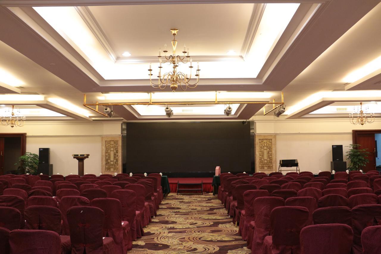 The Royal Marina Plaza Hotel Canton Extérieur photo