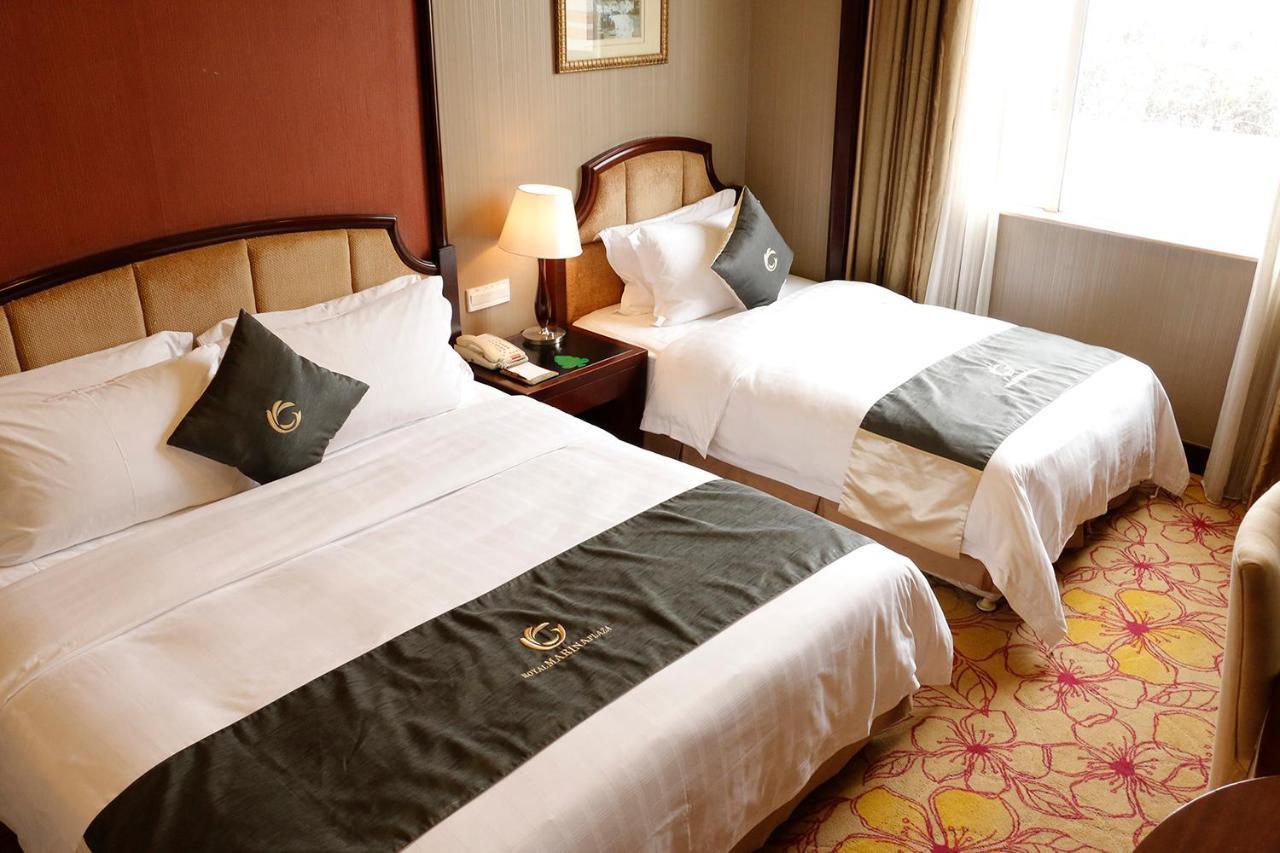 The Royal Marina Plaza Hotel Canton Extérieur photo